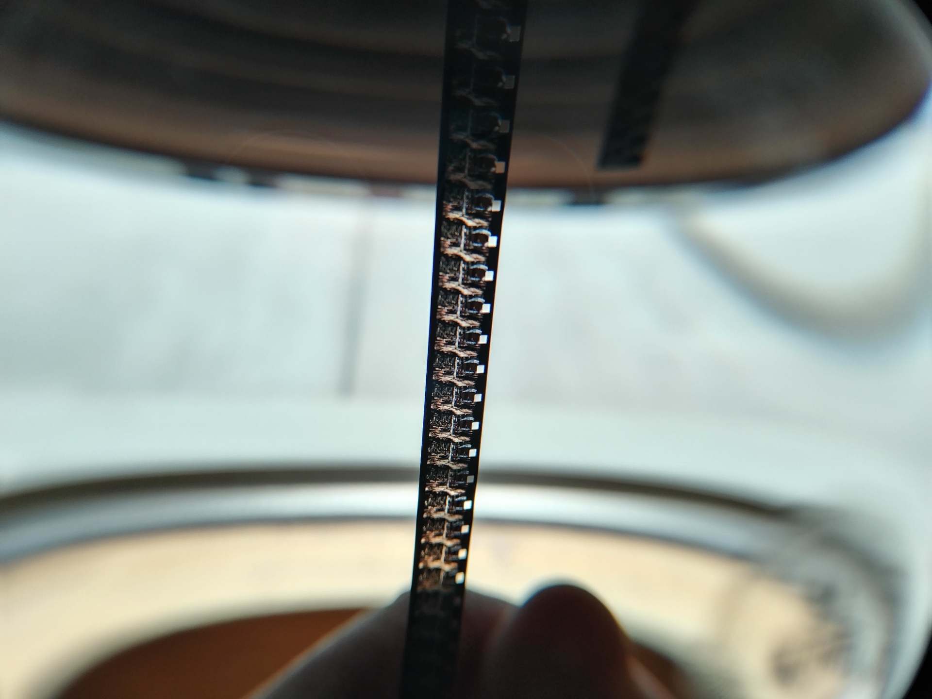 featured image thumbnail for post WORKSHOP: Eine Archäologie des Selbst durch Bilder aus zweiter Hand @ 25. Dresdner Schmalfilmtage (2024-03-15)